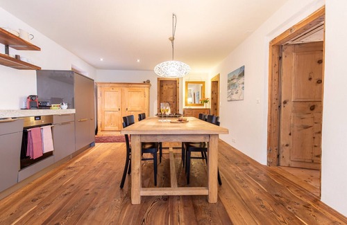 Engadin Scoul Apartamento | Chasa Punt 43: Romantic hideaway in the historic village centre of Scuol