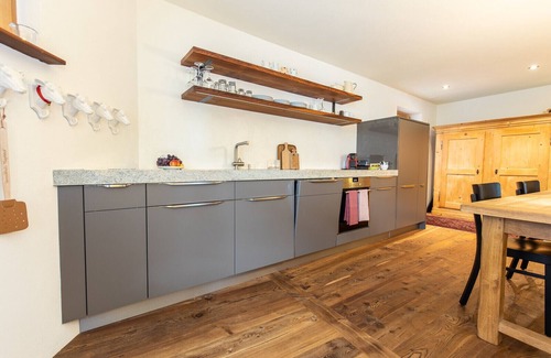 Engadin Scoul Apartamento | Chasa Punt 43: Romantic hideaway in the historic village centre of Scuol