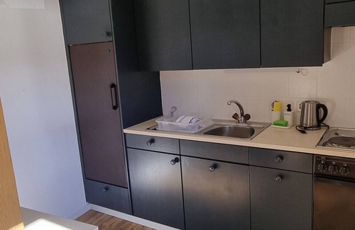 Vna Apartamento | Chasa Rosa 1: 3.5-room apartment in the idyllic and sun-drenched mountain village of Vnà