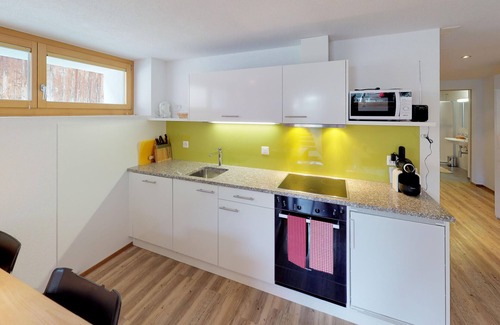 Tschlin Apartamento | Chasa Samalgors: Modern and family-friendly 3-room apartment in the idyllic mountain village of Tschlin