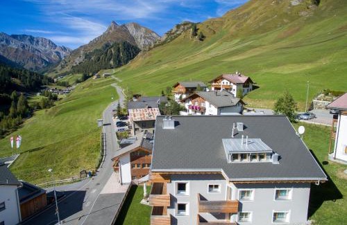 Ravaisch Apartamento | Chasa Sot-Chaunt