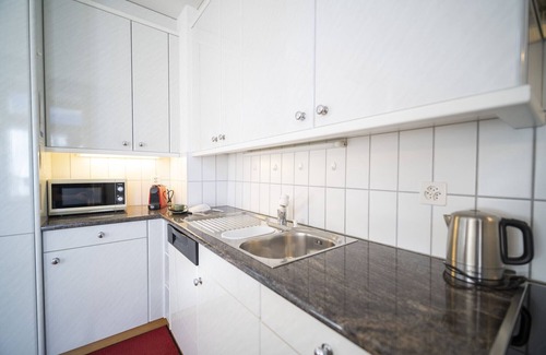 Ardez Apartamento | Chasa Suot Chastè: 4.5-room attic flat directly under the Ardez tower