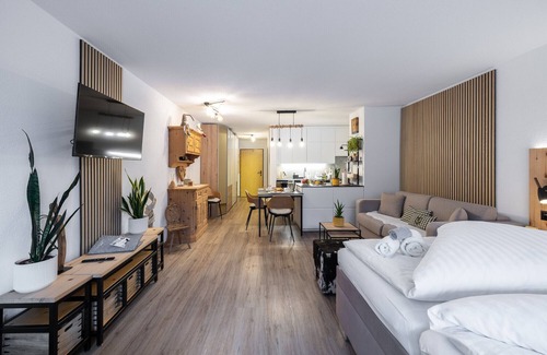 Engadin Scoul Apartamento | CHASA TULAI F114: GENEROUSLY RENOVATED ALPENCHIC STUDIO IN HOLIDAY PARK TULAI F114