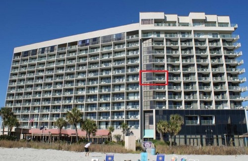 Myrtle Beach Condominio | "Chasing Waves" ~ Magnífico condominio King frente al mar, sala de estar, ducha a ras de suelo