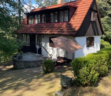 Vojnikov Casa | Chata nad řekou Otavou