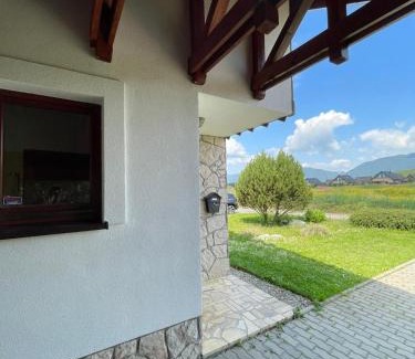 Liptovsky Trnovec Casa | Chata pri jazere