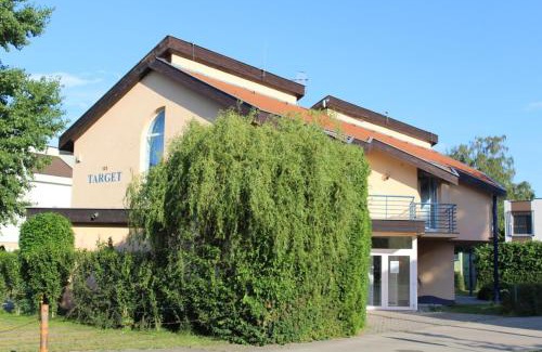 Senec Cabina | Chata TARGET Senec