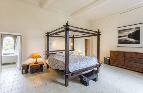 Limousis Otro | Chateau Asturias - Seis Habitaciones , Capacidad 12