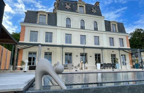 Yvre-l'Eveque Cama Y Desayuno | Chateau aux portes du circuit des 24h