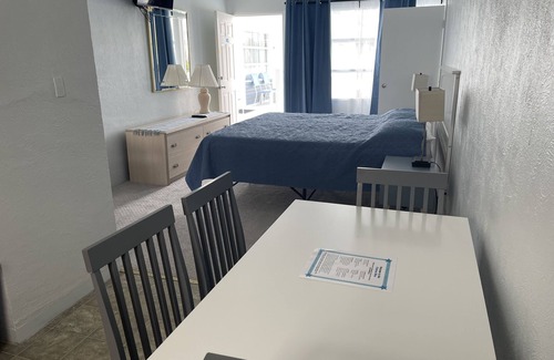North Wildwood Hotel | Chateau Bleu
