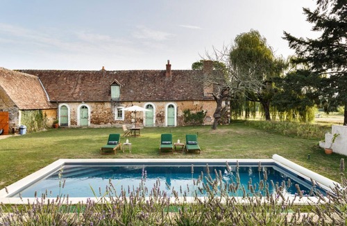 Saint-Jean-du-Bois Otro | Chateau De La Houlberdiere