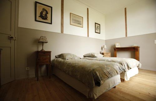 Andreze Cama Y Desayuno | Chateau De La Moriniere