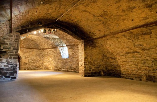 Marnhagues-et-Latour Apartamento | Chateau de Latour sur Sorgue