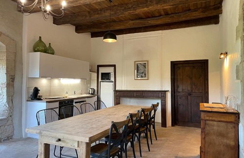 Marnhagues-et-Latour Apartamento | Chateau de Latour sur Sorgue