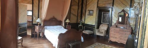 Deux-Chaises Cama Y Desayuno | Chateau de Longeville