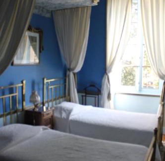 Deux-Chaises Cama Y Desayuno | Chateau de Longeville