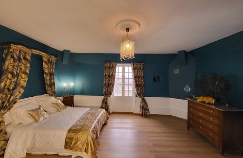 Marcilloles Otro | Château Fédora in the heart of the peaceful countryside.