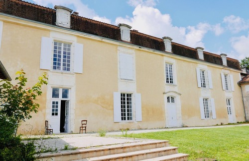 Saint-Martial-Viveyrol Otro | Chateau of character in the heart of the Périgord Vert region