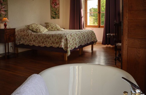 Chemille-sur-Indrois Cama Y Desayuno | Chateau Monastere de la Corroirie