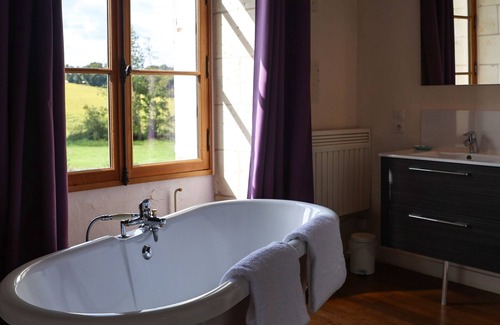Chemille-sur-Indrois Cama Y Desayuno | Chateau Monastere de la Corroirie
