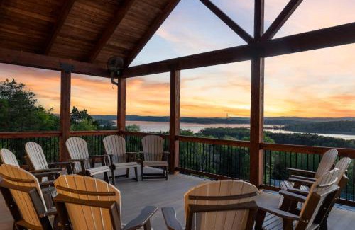 Table Rock Casa | Chateau on the Cove
