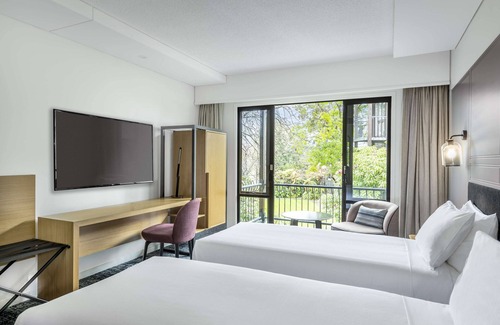 Riccarton Hotel | Chateau on the Park - Christchurch, a DoubleTree by Hilton