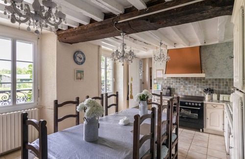 Vassy Villa | Chateau Pommiers - Cuatro Habitaciones Villa, Capacidad 8