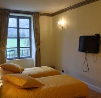 Monein Cama Y Desayuno | Chateau Roquehort