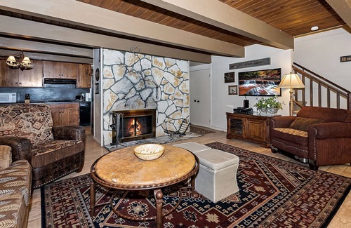 Summit Estates Casa | Chateau St. Moritz by Destination Big Bear : Walk to Snow Summit Resort! Hot Tub! Pool Table!