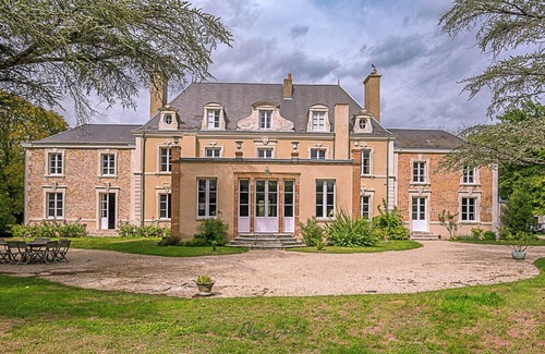 Ligny-le-Ribault Casa | Chateau XVIII Pool Tennis Billiards. 90' from Paris