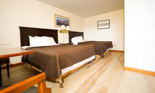 Old Chatham Hotel | Chatham Travel Lodge