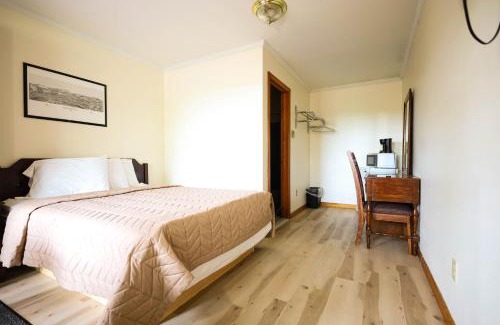 Old Chatham Hotel | Chatham Travel Lodge