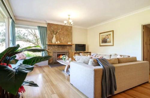 Balnarring Casa | Chatsworth House and Cottage by Ready Set Stay