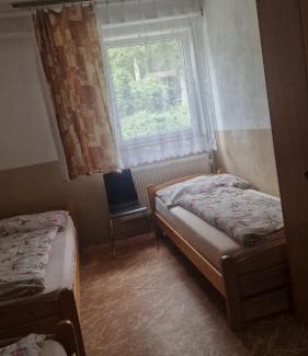 Jelenec Apartamento | Chaty pod Gýmešom - turistická ubytovňa