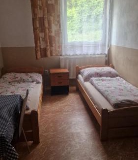 Jelenec Apartamento | Chaty pod Gýmešom - turistická ubytovňa