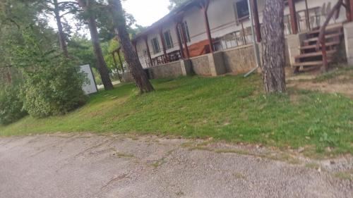 Jelenec Apartamento | Chaty pod Gýmešom - turistická ubytovňa
