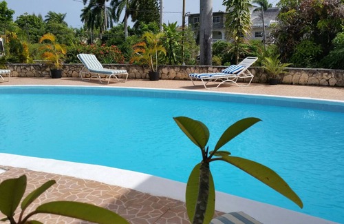 IronShore Estates Apartamento | Chaudhry House Villa Montego Bays