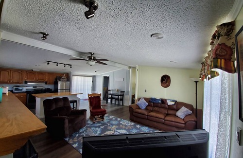 Dewittville Casa | Chautauqua country home. Boat, snowmobile, fishing, wineries, family get away.