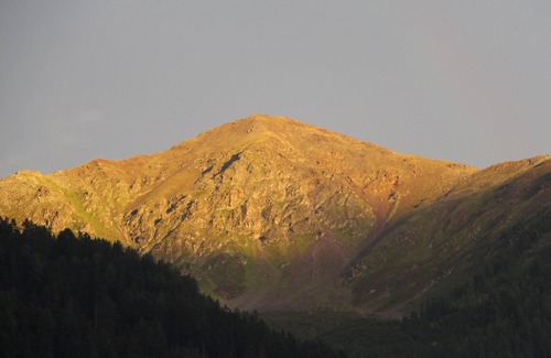 Tubre Apartamento | Chavalatsch vacation apartment with stunning views of the mountains