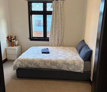 Auckland Casa | Cheap Guesthouse in New Lynn