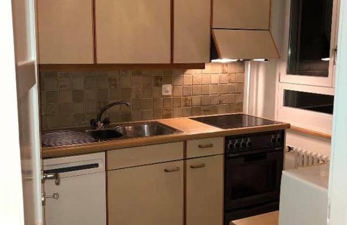 Mattenhof-Weissenbuhl Casa | Cheap Room and Kitchen