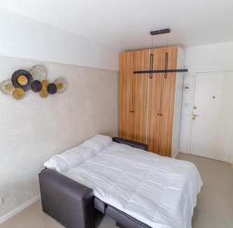 Mar del Plata Apartamento | Check and Home - Luro - Monoambiente a Estrenar en el Centro con Balcón a la Calle