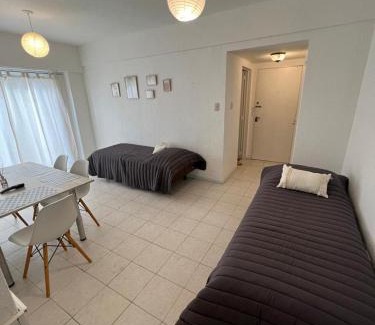 Mar del Plata Apartamento | Check and Home - Tucuman II - 4 Huéspedes en Zona Centro con Terraza y Cochera