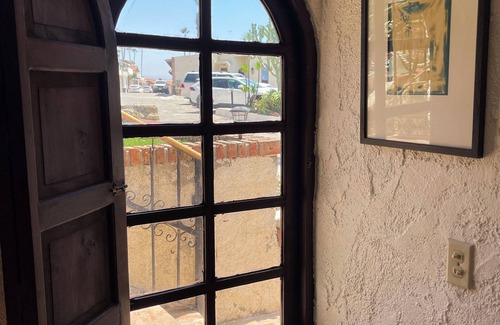 Las Gaviotas Apartamento | Check surf conditions from your front door!