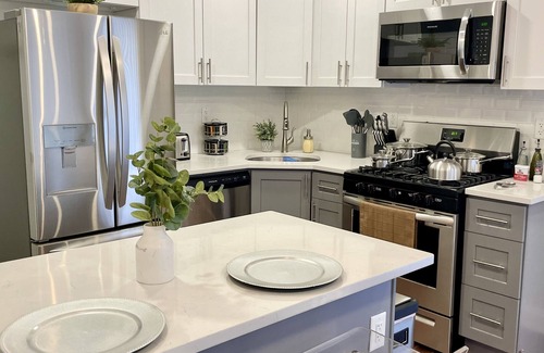 Queens Casa | Cheer-Full 3bedroom House/n Casino
