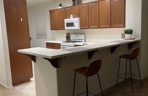 Victorville Casa | Cheerful 1 bedroom home with hot tub