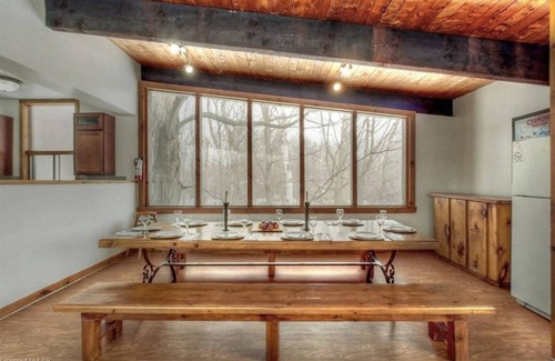 The Blue Mountains Chalet De Esquí | Cheerful 12-Bedroom Gem in Blue Mountain