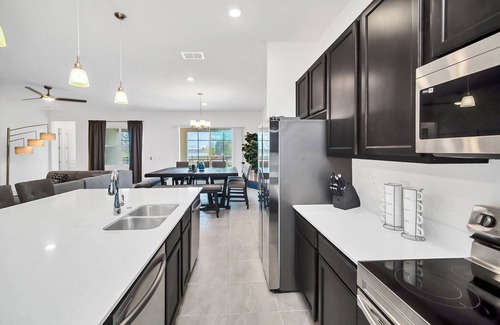 Campbell Casa | Cheerful 12 BR 11.5 BA Game Villa Sleep 25 near Disney