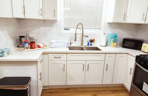 Monterey Park Casa | Cheerful 2-Bedroom house close to DTLA