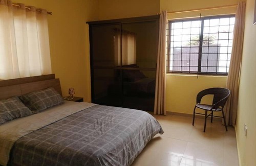 Kumasi Apartamento | Cheerful 2-bedroom Apartment with free parking
